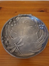 Assiette en étain martelé