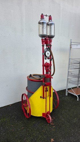 Pompe essence ancienne 1920 - pompe,