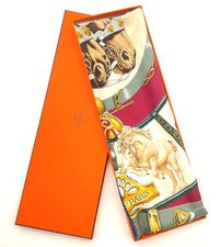 Auth Hermes Carré 90 Chevaux de Trait Draft Horse Navy Silk Scarf W/B i090536