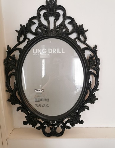 Grand cadre noir style baroque