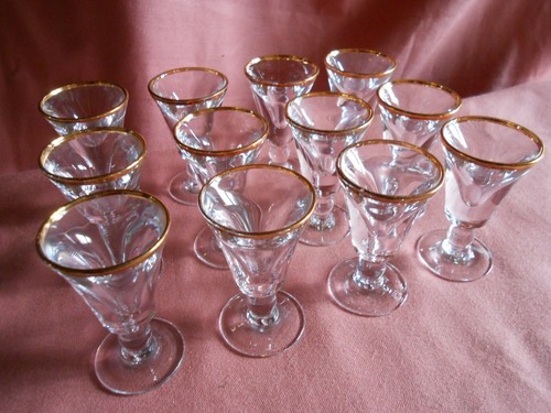 Anciens petits verres à - anciens,