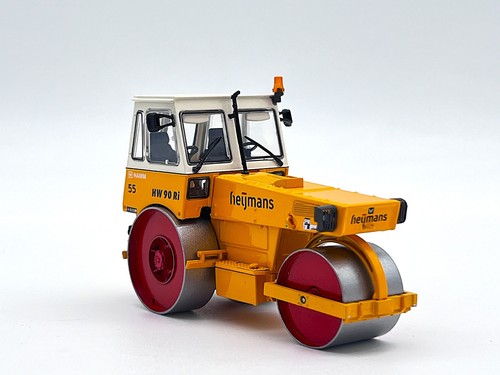Hamm hw90 road roller wheel - hamm,