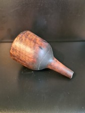 Ancien entonnoir en bois