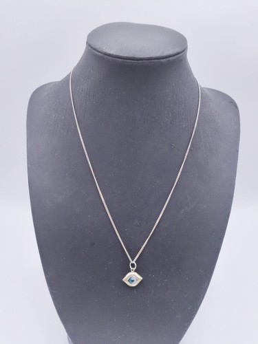 Collier pendentif œil