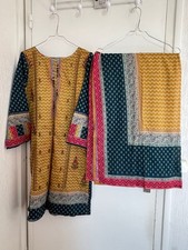 Salwar Kameez Set Embroidered