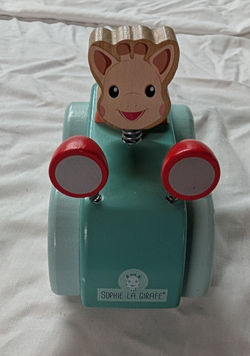 Sophie girafe voiture en - la,