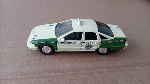 Road champs chevrolet caprice - road,