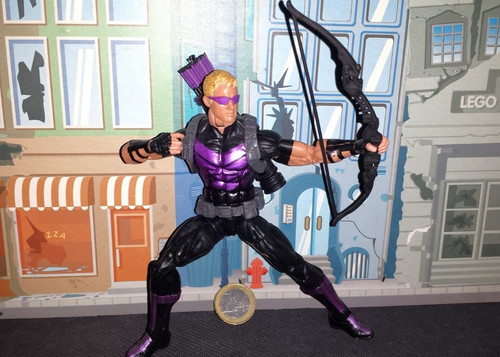 Modern hawkeye marvel legends - marvel,