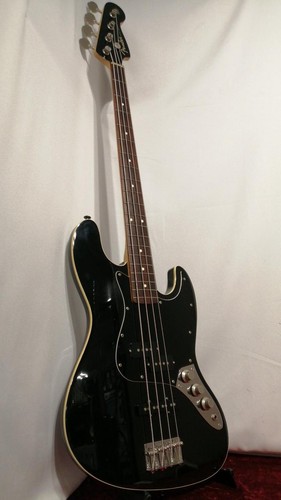 Guitare basse électrique