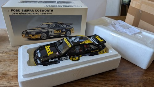 Autoart ford sierra - 1/18,