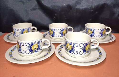 Lot tasses cafe et sous - tasses,