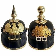 LOT DE 2 casques d'officier