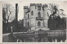 Chantilly. "The Queen Blanche - Bougault Hardware Advertising "Shear of Gold" 