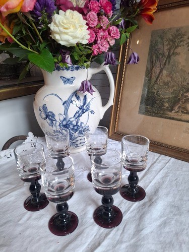 Anciens verres pied - verres,