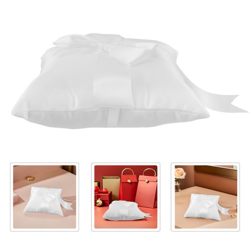 Coussin pour alliances de - ,