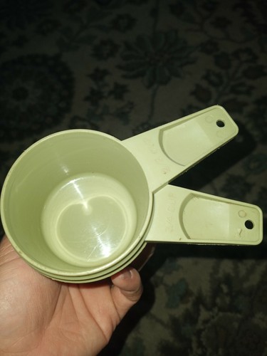 762 vtg tupperware measuring - 2,
