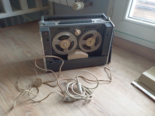 Magnetophone bande portatif - a,