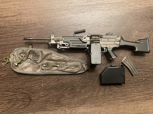 Scale damtoys m249s - 1/6,