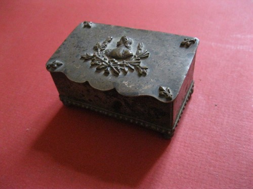 Petite boite timbres en - timbres,