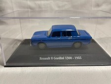Renault R8 R 8 Gordini - 1/43 Norev in plexi box