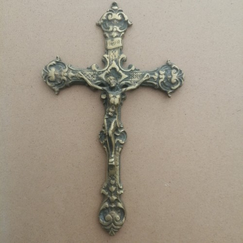 Crucifix bronze - en,