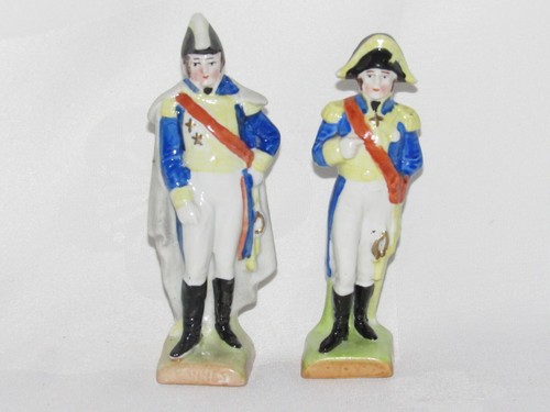 06f38 lot figurines - 06f38,