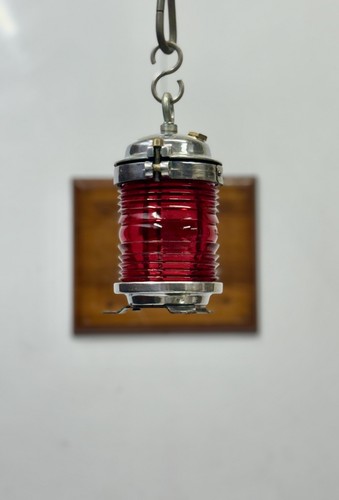 Ancien plafonnier soviétique