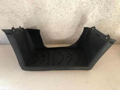 Carenage plastique marche - un,