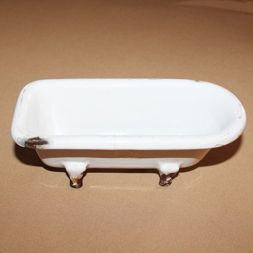 Ancienne petite baignoire pour