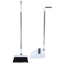 Pelle À Poussière Sur Pied