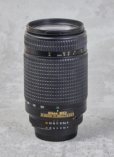 Nikon 300 1 4 5 - ed, 70-300