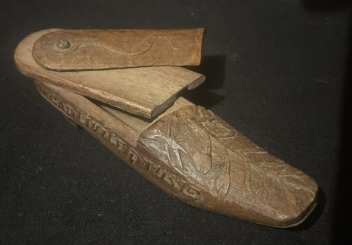 Rare tabatière sculptée vers - rare,