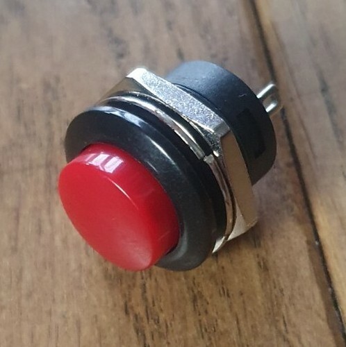 Bouton poussoir rouge