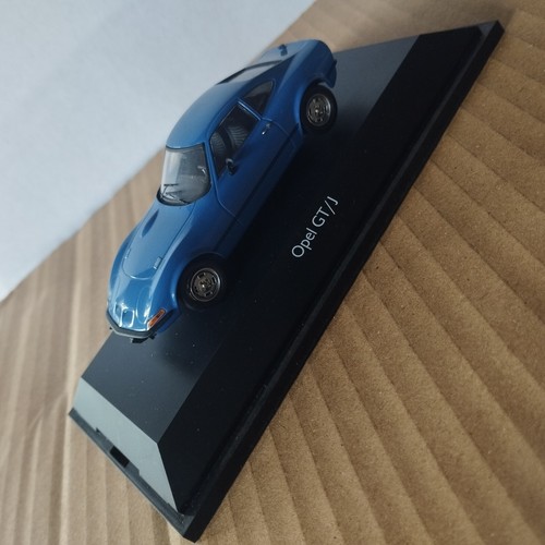 Voiture miniature opel - 1/43,