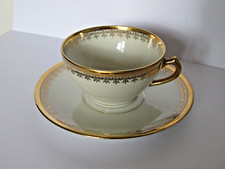 Ancienne Tasse a café + sous