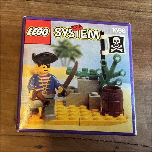 Lego system 1696 pirate - lego,