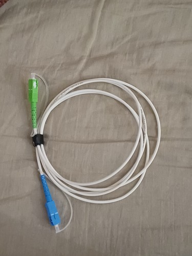 Câble fibre optique - optique, blanc