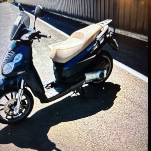 Vendre toutes pièces - À,