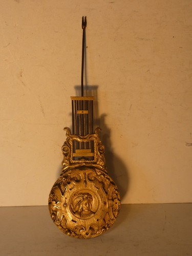 Balancier ancien bronze - , doré