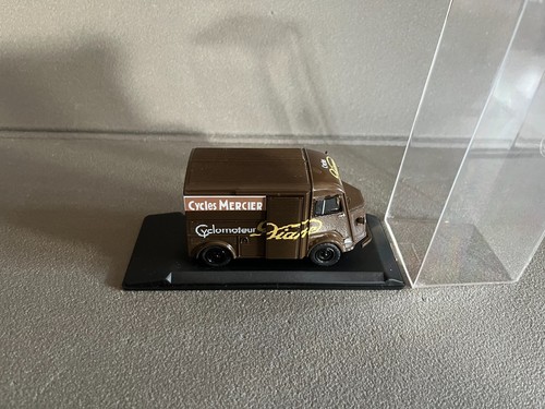 Voiture miniature camion - voiture,