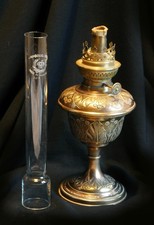 Lampe à pétrole vintage en