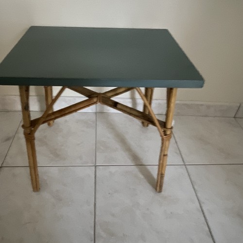Ancienne petite table carrée - ancienne,