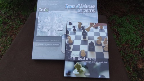 Jeux echecs avec ouvrage - jeux, d'echecs