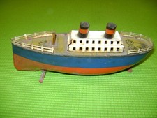 ANTIQUE TOY SMALL BOAT MECHANICAL LINER IN CANVAS 1930s