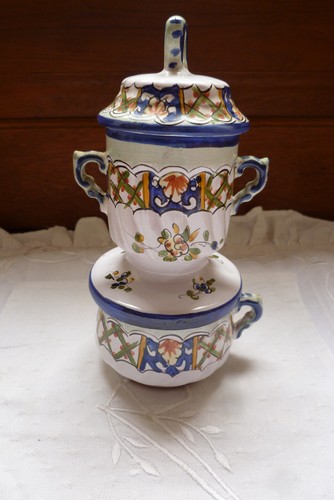 Rare tasse ancienne avec son