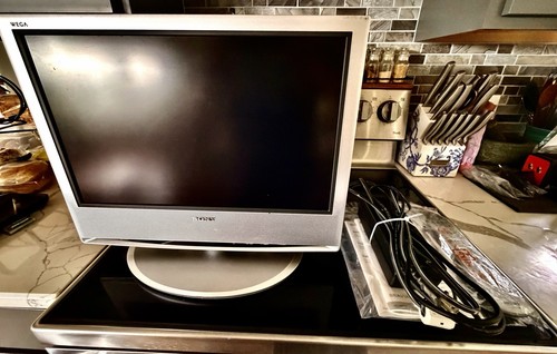 Tested sony wega lcd - sony,
