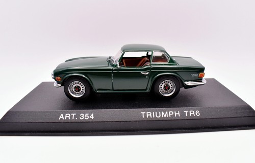 Miniature voiture triumph tr6 - voiture,