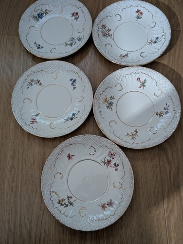 Belles anciennes assiettes - ,