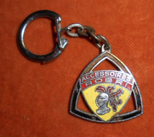 ROBRI ACCESSORIES ACCESSORIES AUTOMOTIVE HELMET CREST Enamel Metal Keychain