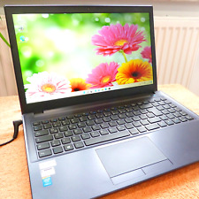 XMG W650 15 pouces POWER FULLHD l 500 Go SSD Windows 11 l 16 Go RAM NEUF CORE i7